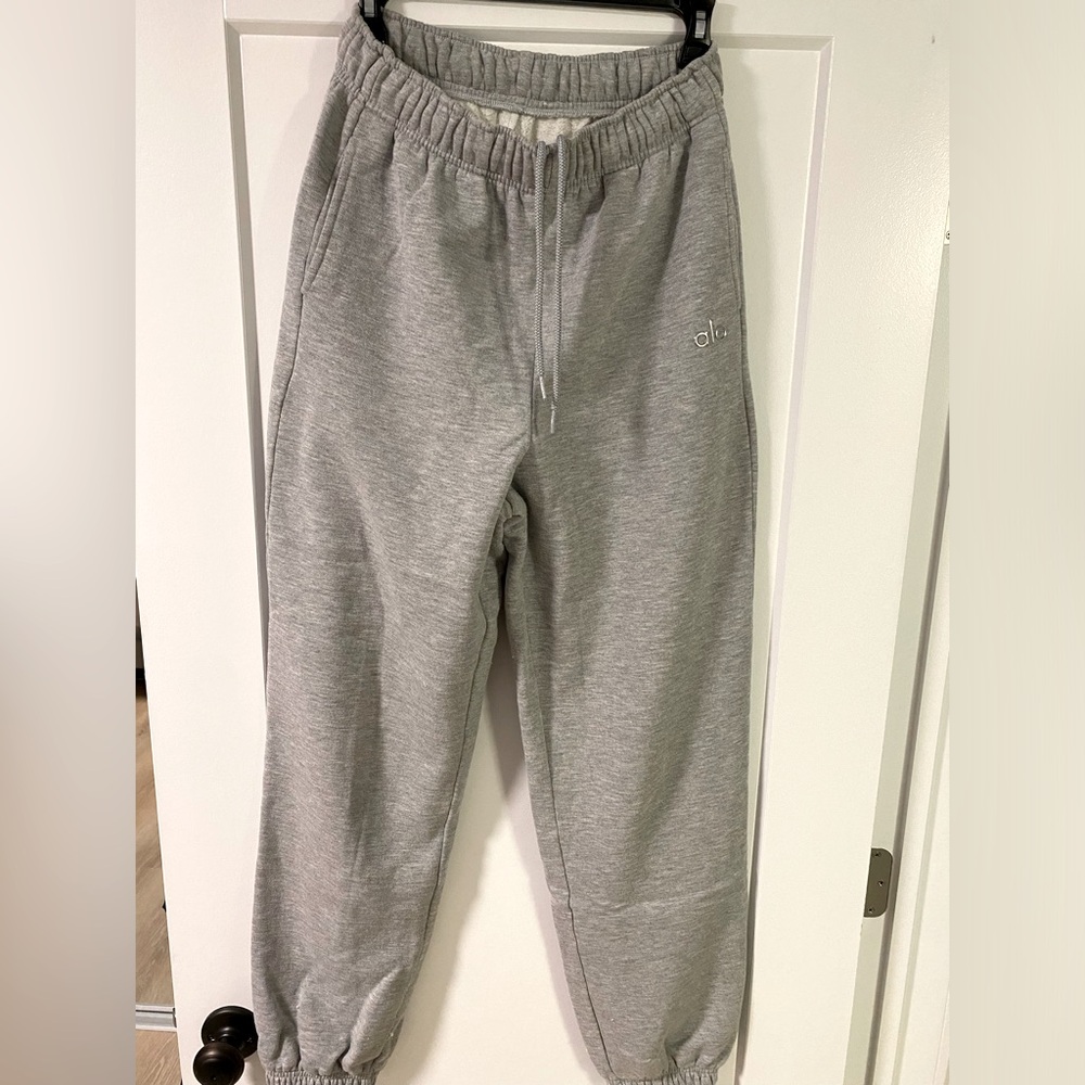 Alo Yoga Accolade Sweatpants Heather Grey